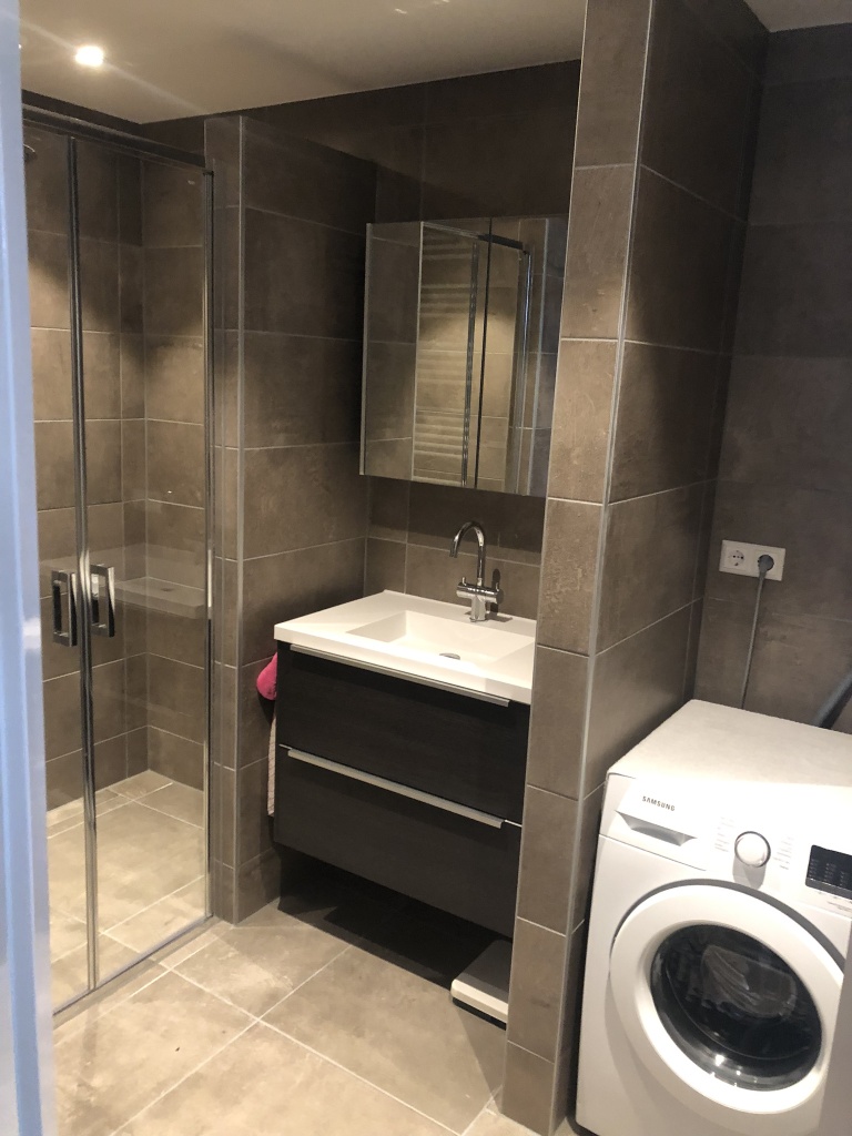 Badkamer en toilet renovatie familie Doorm