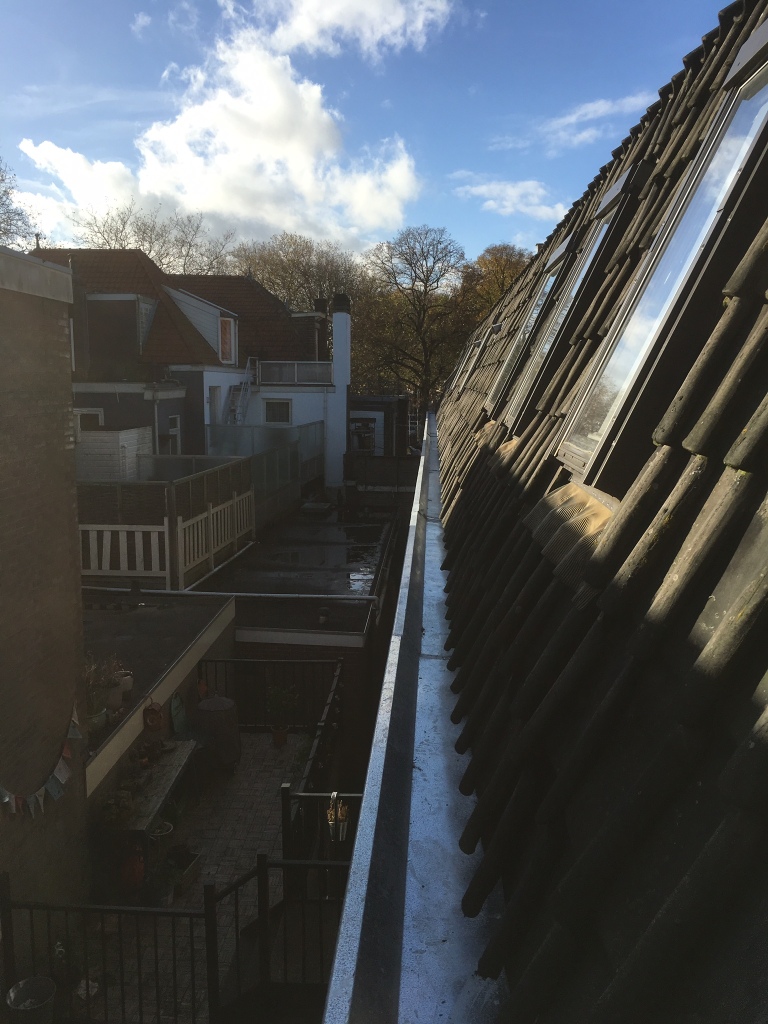Zinken goot vervangen appartementen complex Leliestraat Hoorn